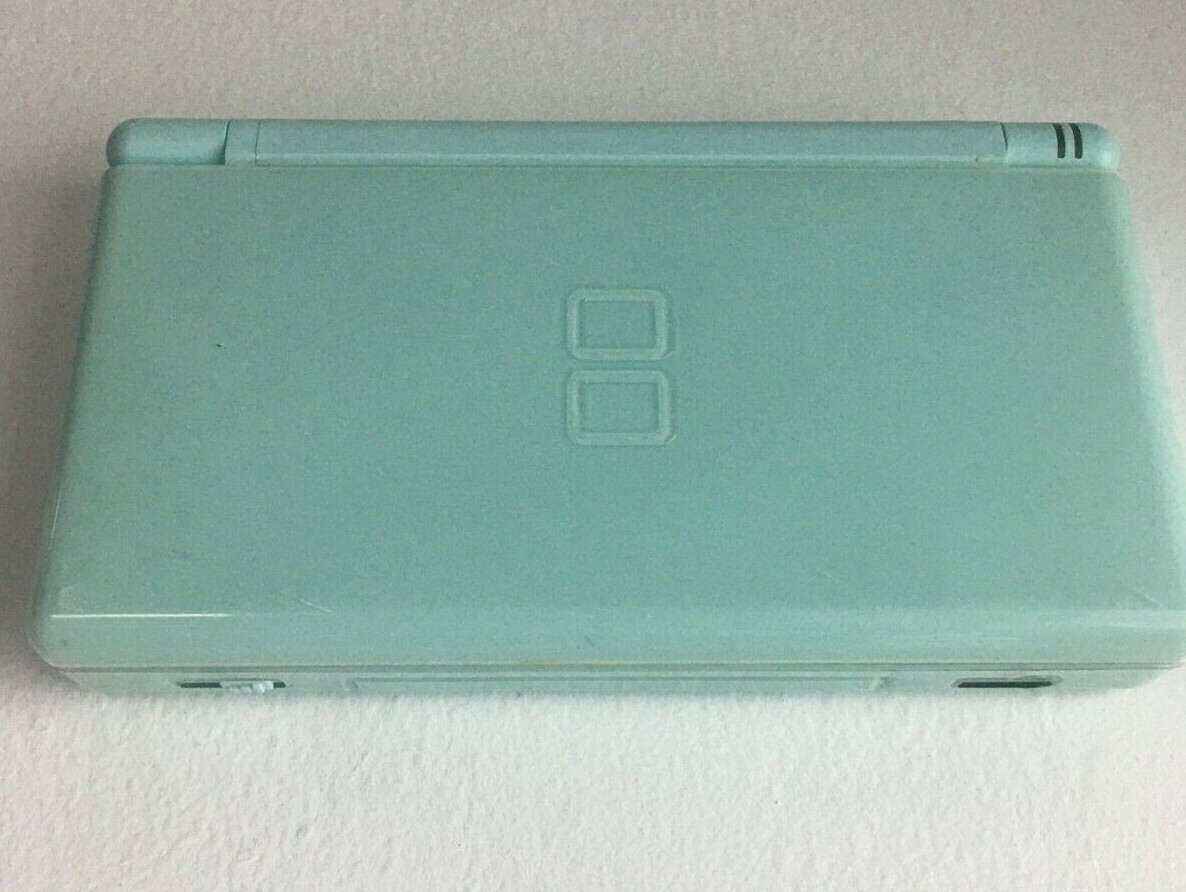 Nintendo DS Lite Console USG-001 – Ice Blue – FPOR – For Parts or Repair