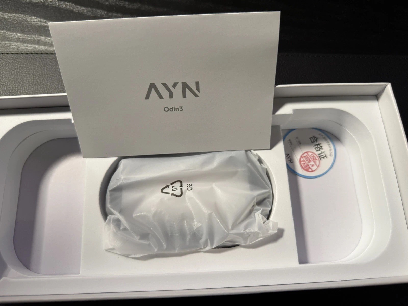 AYN Odin 3 Max – 16/512GB – Clear Blue – 1TB micro sd card included!