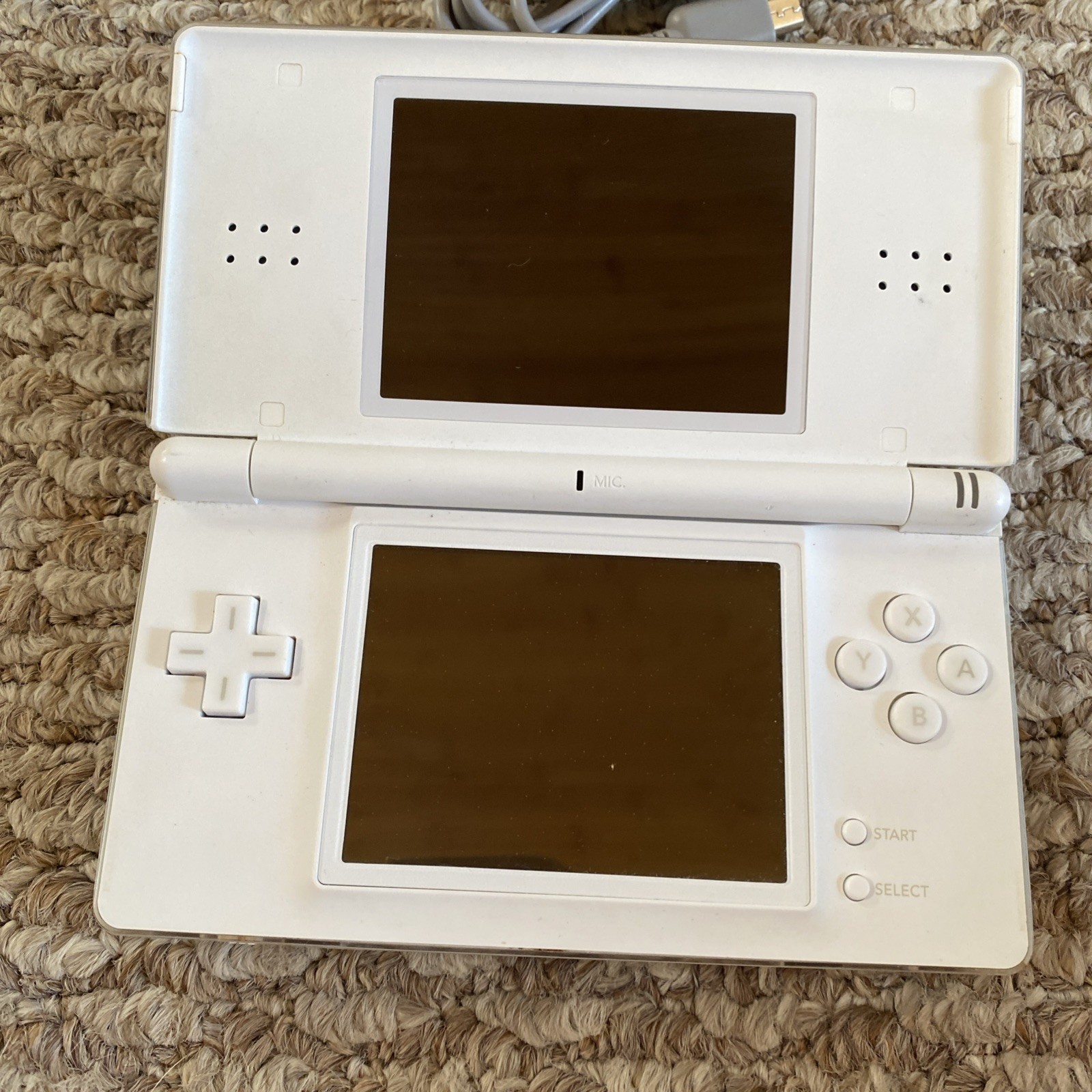 Nintendo DS Lite USG-001 Polar White w/ Charger USA