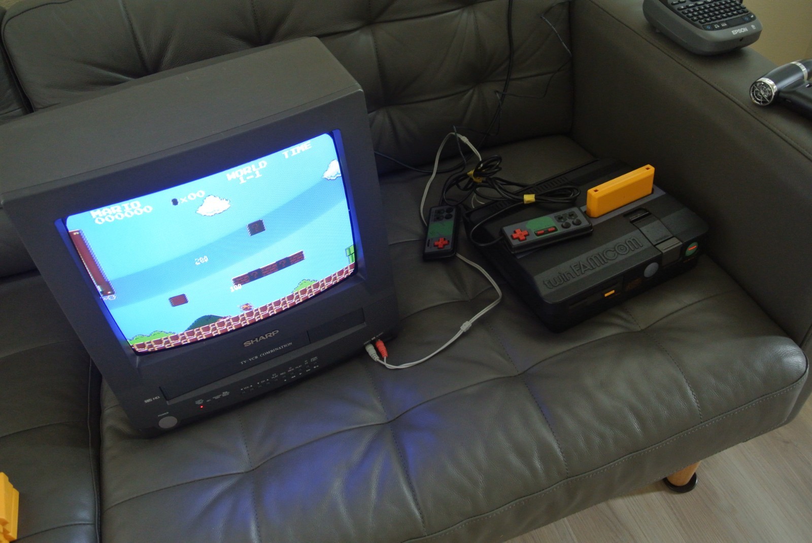 USA Sharp Twin Famicom Console Black Model AN-505-BK Famicom with Games Working!