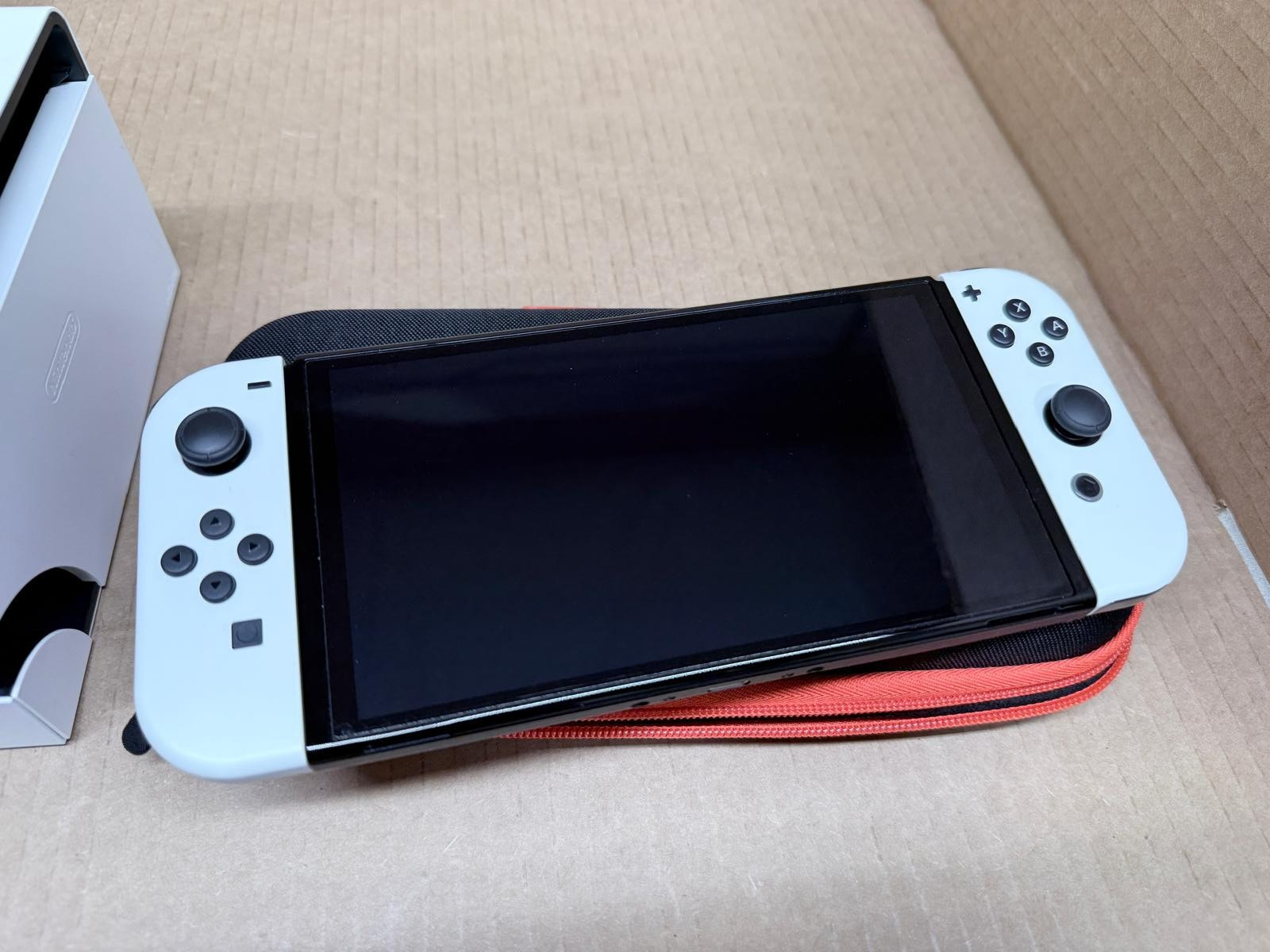 Nintendo Switch – OLED Model with White Joy-Con