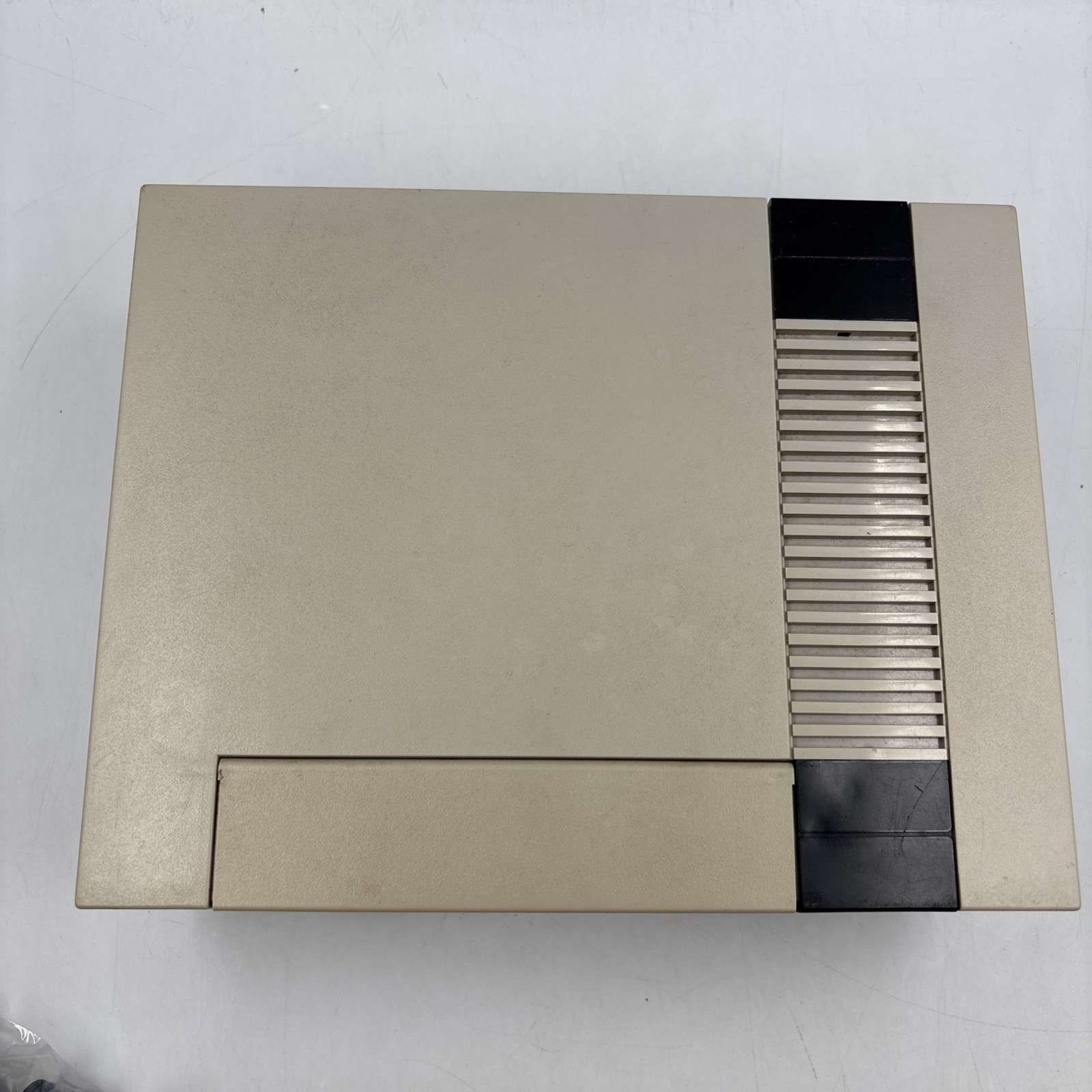 NES-001 Original Nintendo Console Bundle Controller, Gun & Mario/Duck Hunt Game