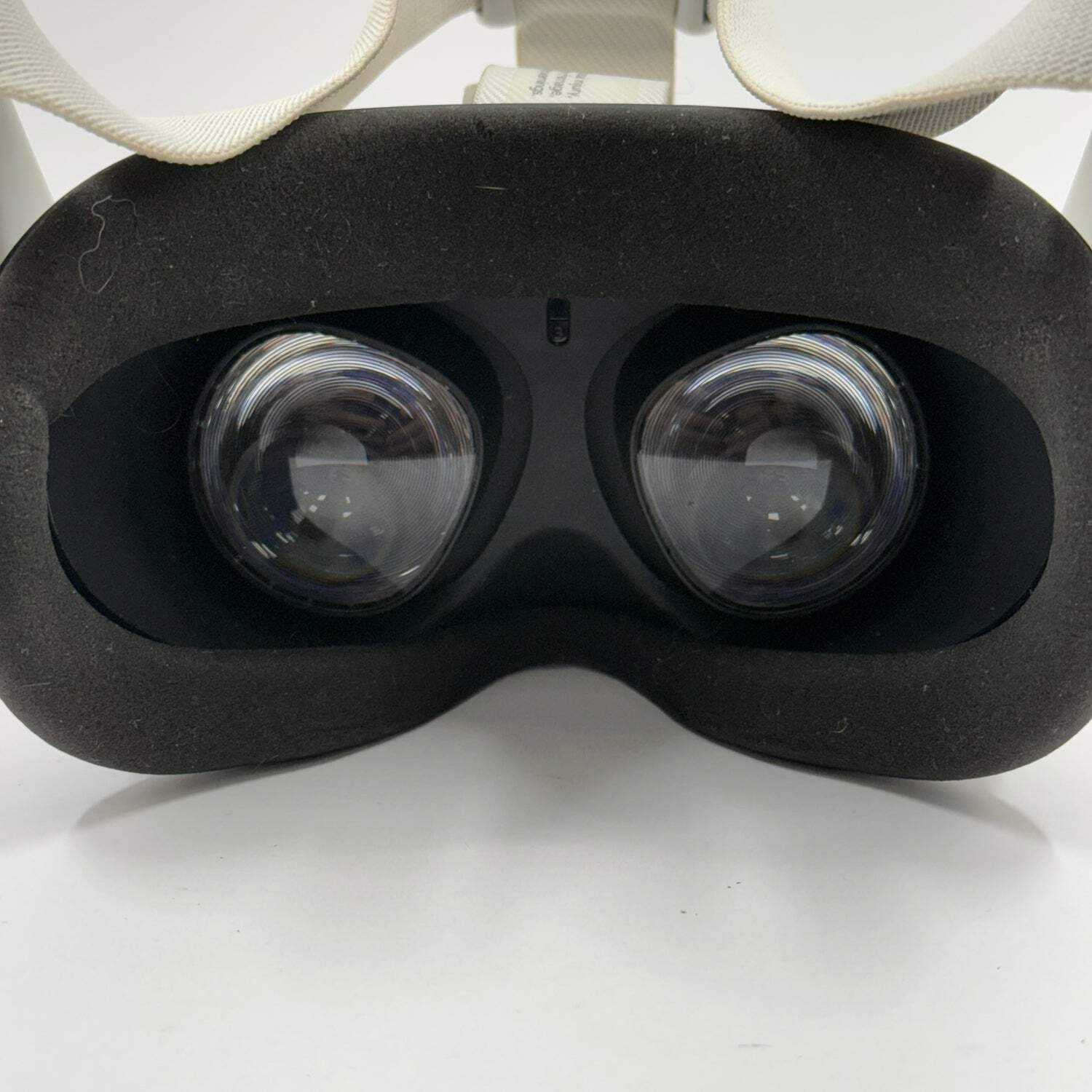 Oculus Quest 2 64GB Standalone All-in-One VR Headset KW49CM