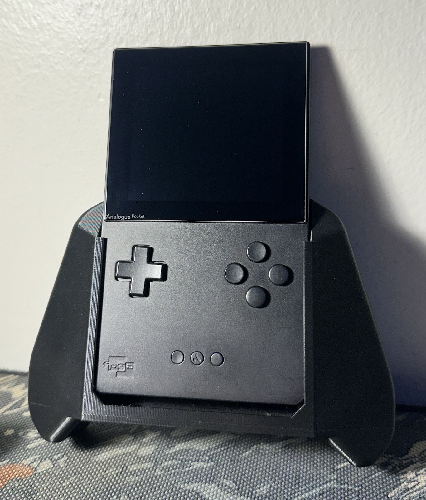 Analogue Pocket Black Handheld System w/ Dock + 32GB Micro SD + Charger
