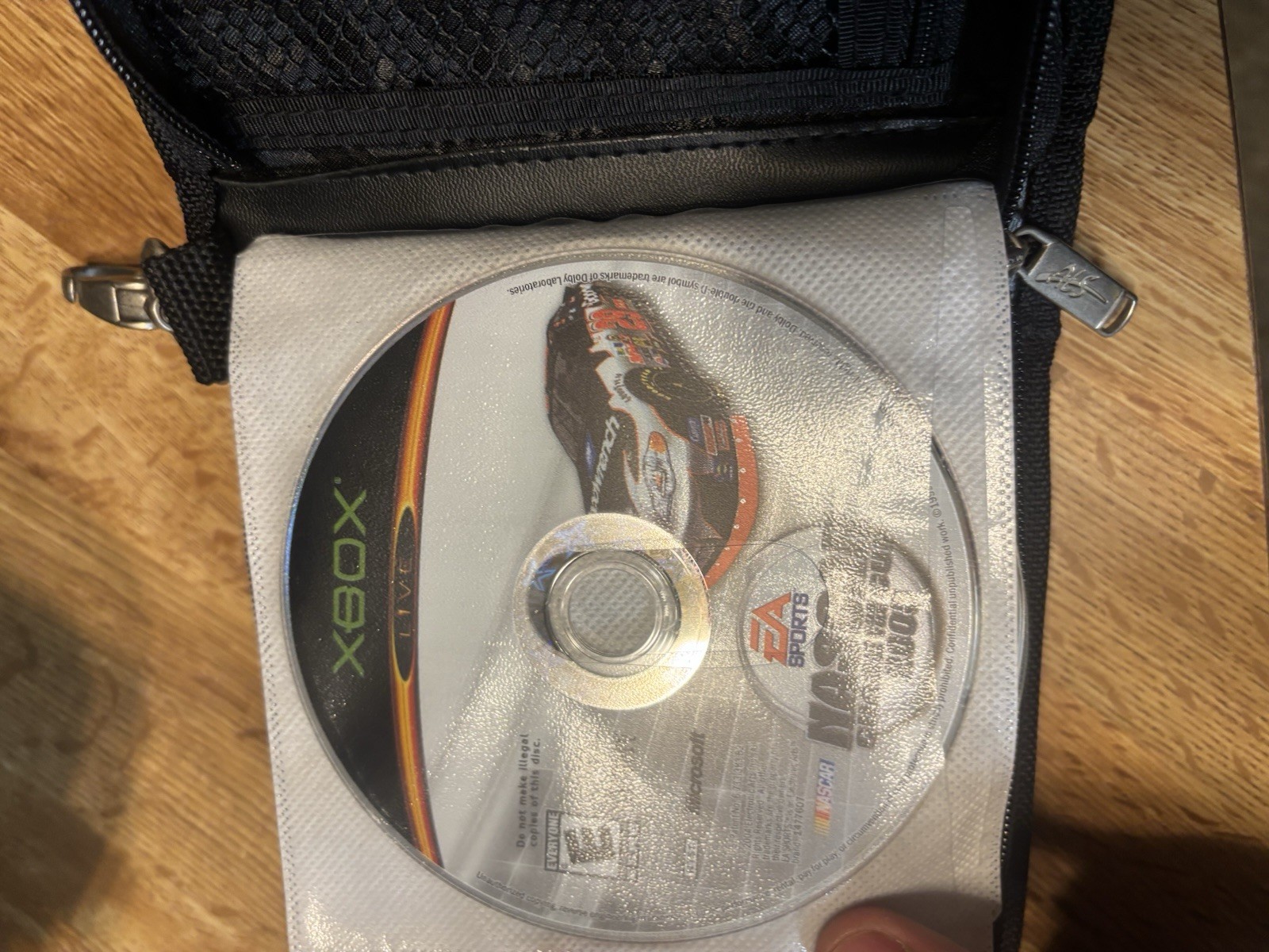 Original Xbox Bundle With Games , Carrying Case And Magazines Read Desc