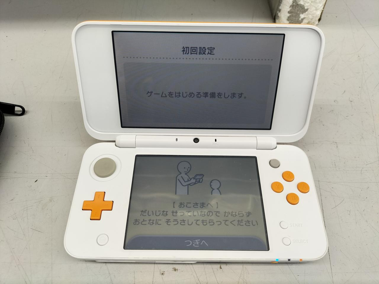 New Nintendo 2DS LL White Orange Console JAN-001 Case Japanese Version USED