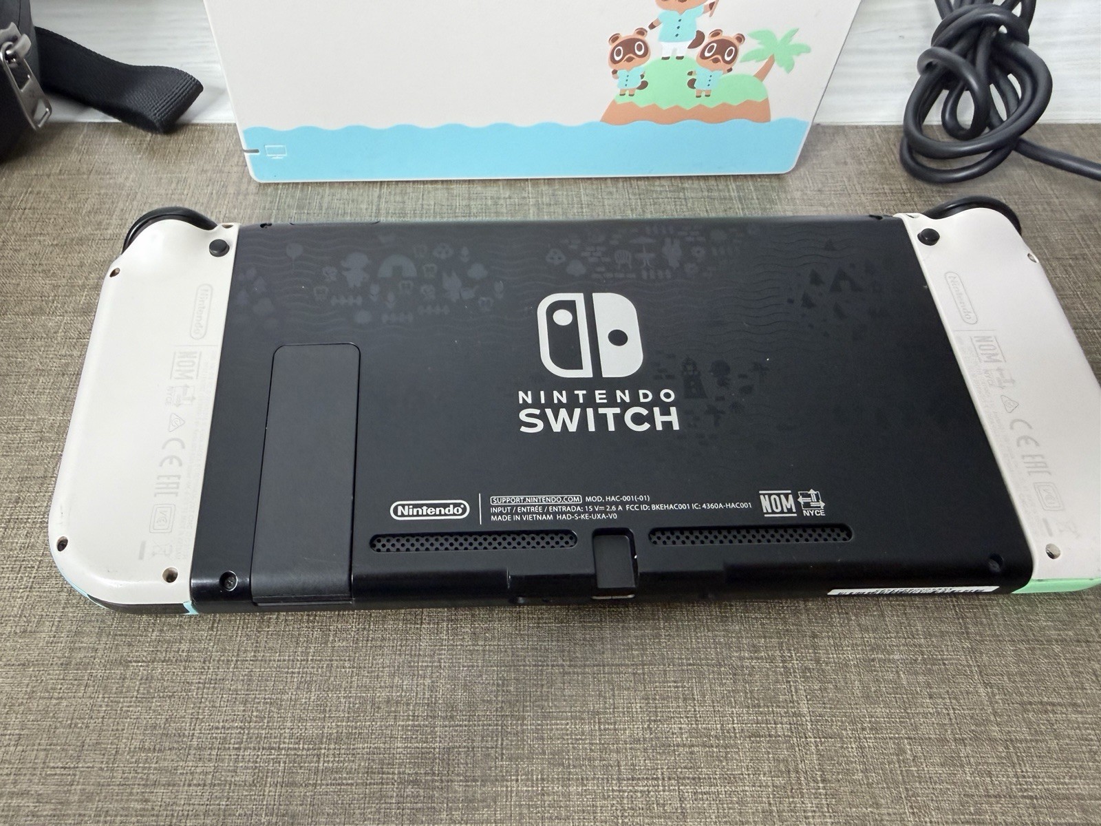 Nintendo Switch Animal Crossing: New Horizon Special Edition Console