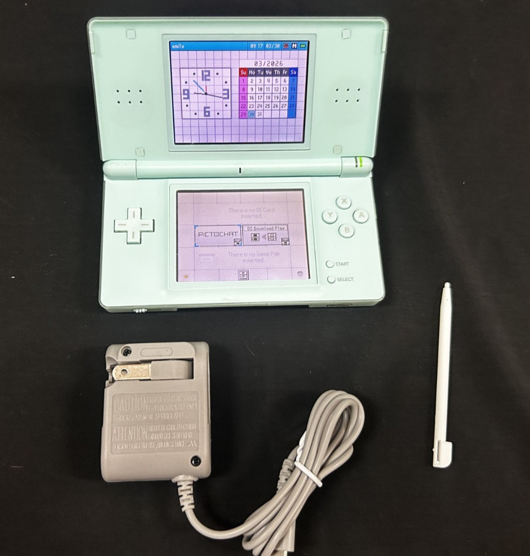Nintendo DS Lite Light Blue – W/ Charger & Stylus