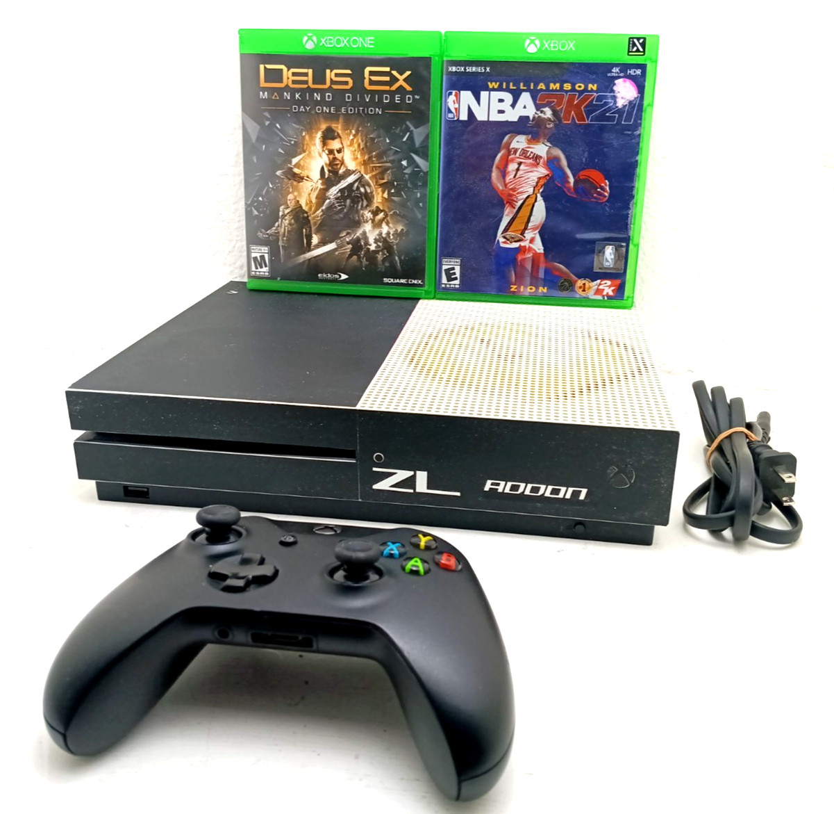 Microsoft Xbox One S 500GB console bundle w/ 2 games & controller – Functional