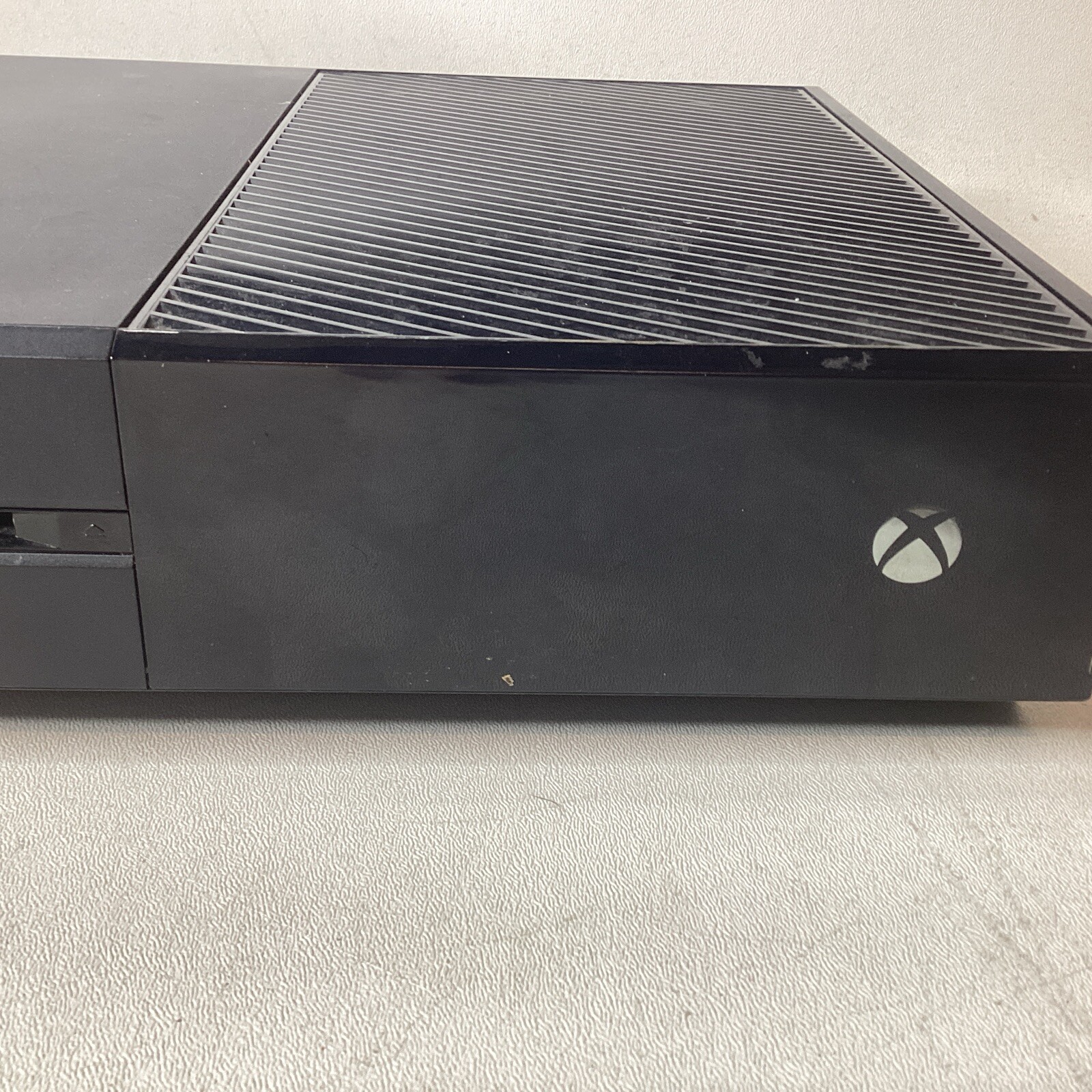 Microsoft Xbox One 1540 | 1TB HDD | Console Only