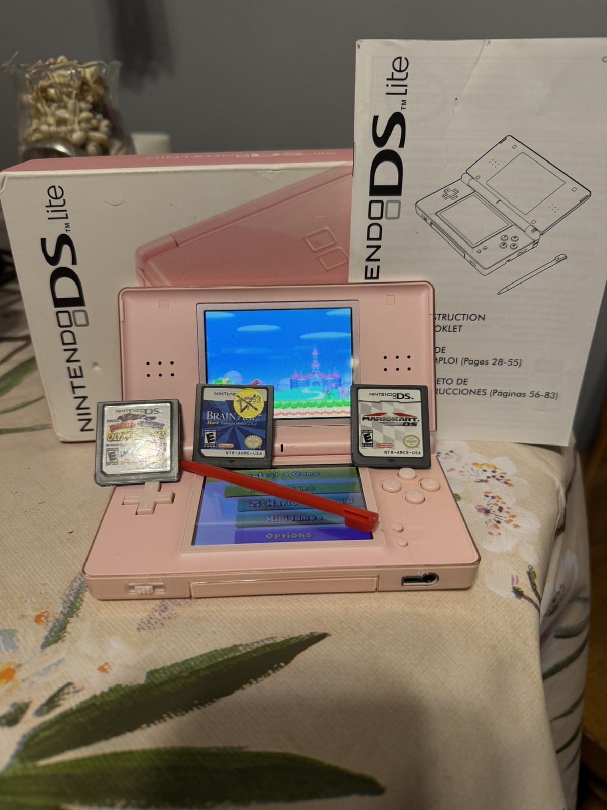 Nintendo DS Lite Pink Console Charger Stylus Box Paperwork tested/ 4 games