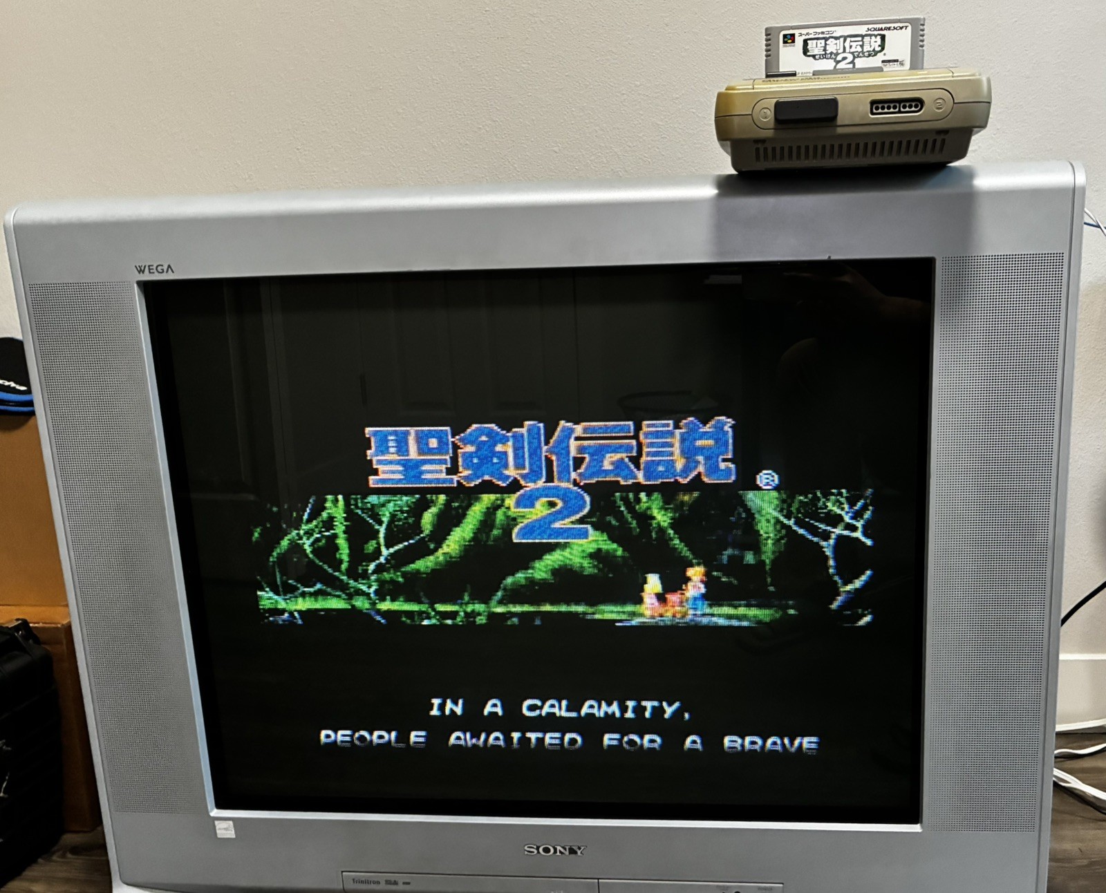 Nintendo Super Famicom Video Game Console Model No SHVC-001. Tested and Working