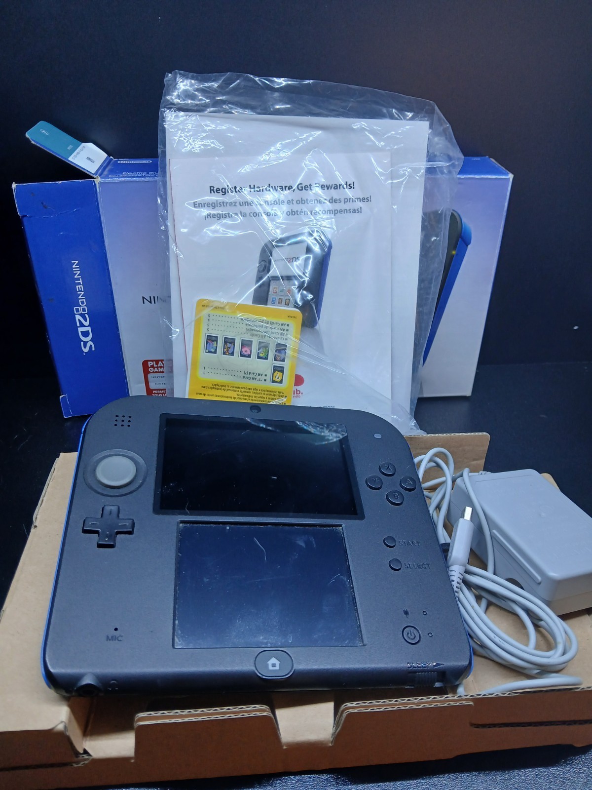 Nintendo 2DS Electric Blue Console Open Box Complete Broken Cracked Screen
