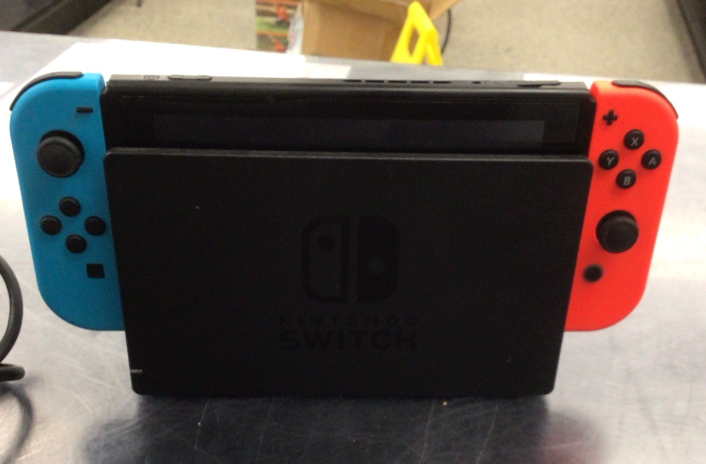 Nintendo Switch Video Game Console HAC-001(-01) Red/Blue *Factory Reset