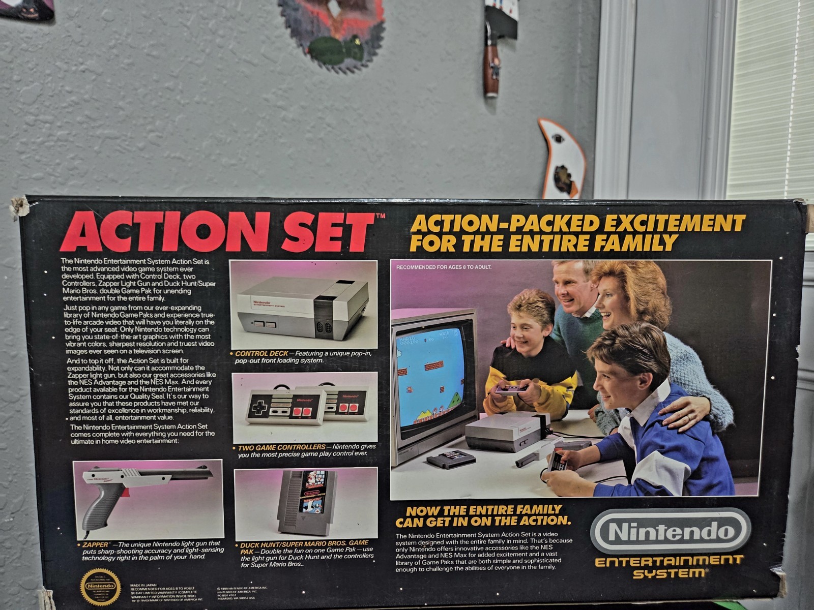 Nintendo NES Action Set Console Zapper Light Gun Duck Hunt Mario Controllers