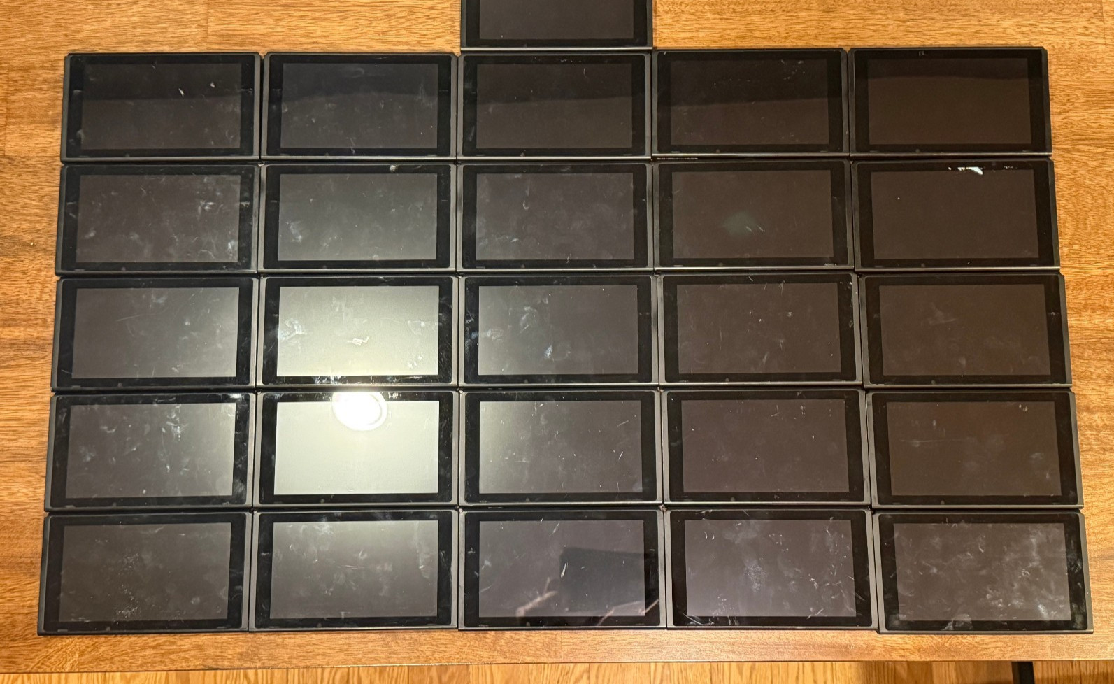 MIXED LOT – 50x Nintendo Switch Standards & LITE Handheld Consoles +JOYCONS READ
