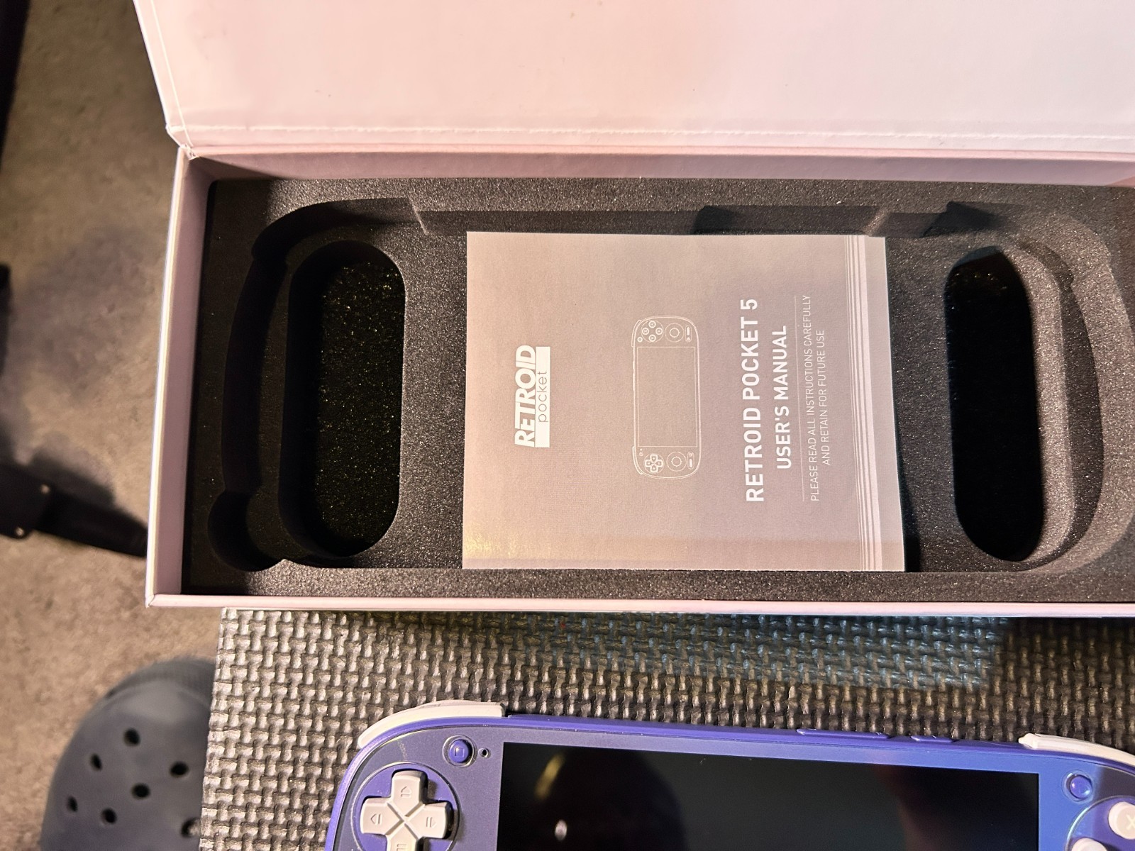 RETROID POCKET 5 (PURPLE) 8GB/128GB (FREE CASE AND GRIP) MUST BE SET UP (GXRG)