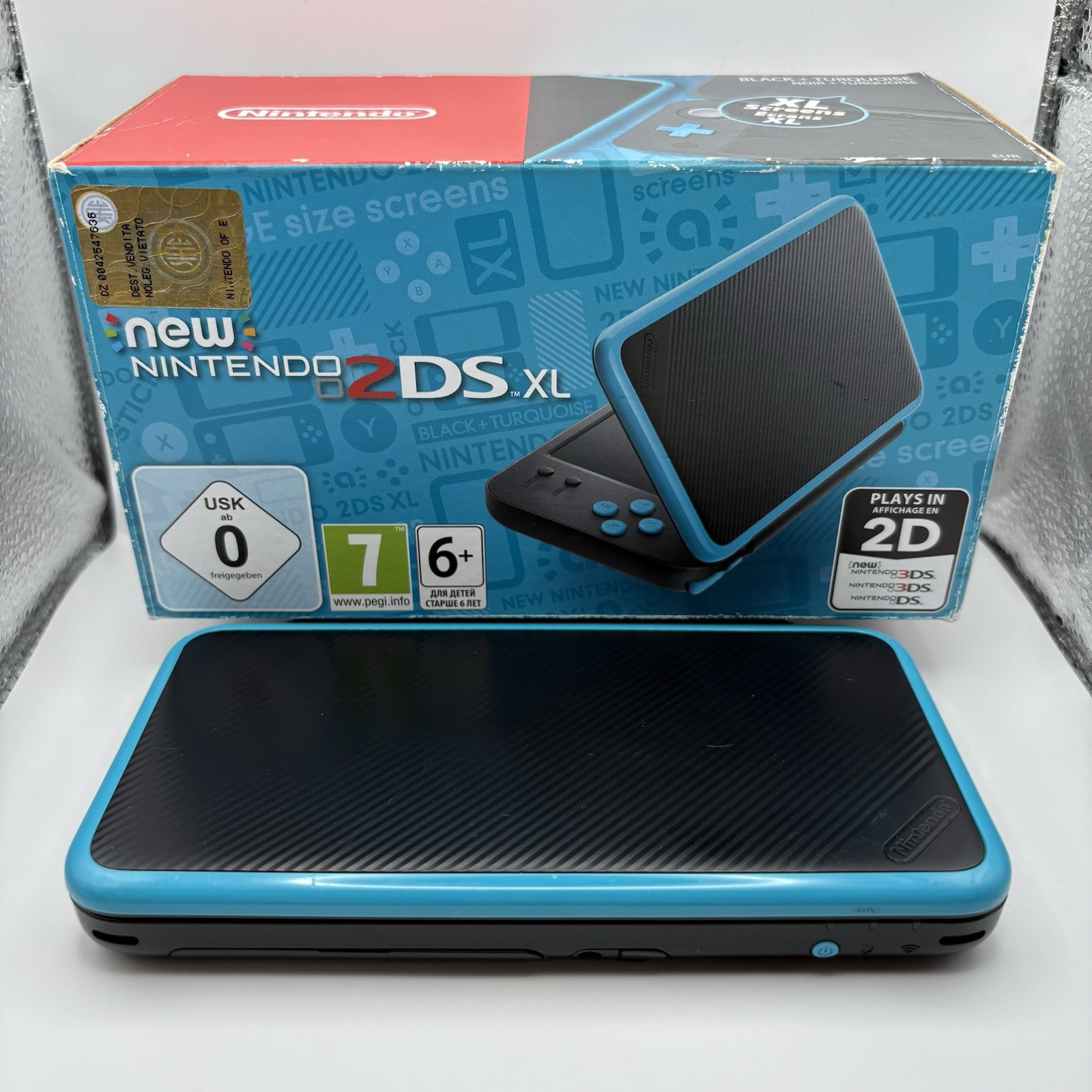 NEW NINTENDO 2DS XL 4GB BOXED – BLACK/TURQUOISE + ACCESSORIES