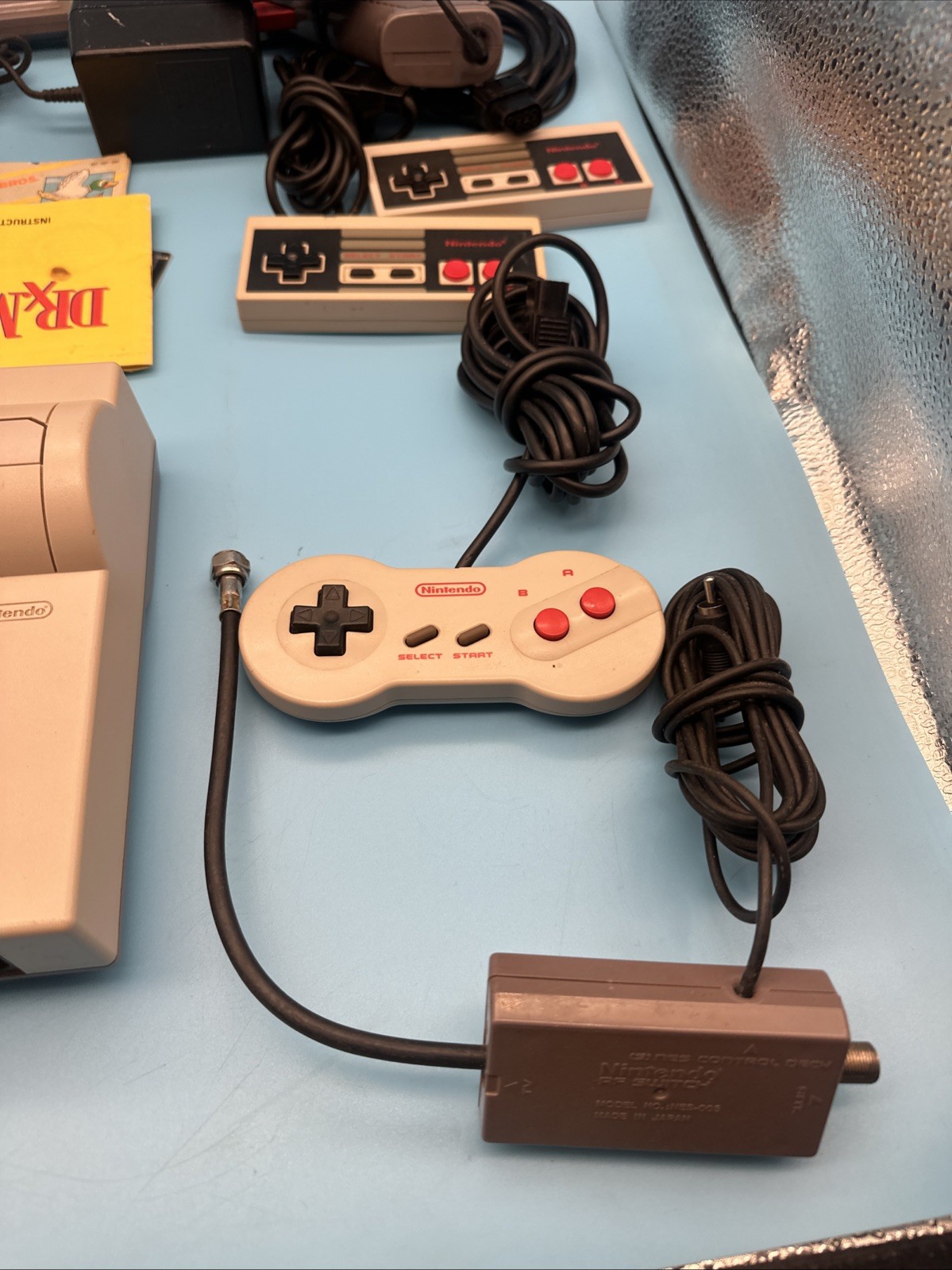 Nintendo NES Top Loader Console NES-101, OG Dog Bone Controller Mario 1 2 3 More