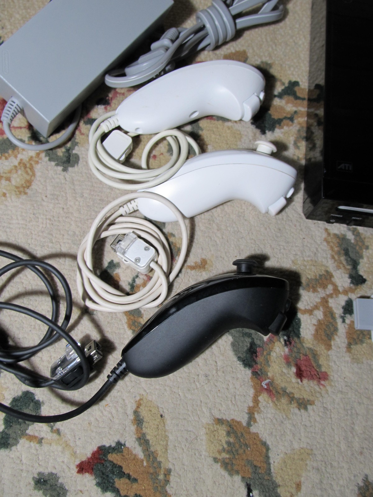 Wii Console 3 Nunchucks Controllers Power Supply++ 1080P Plays Game Cube Games!