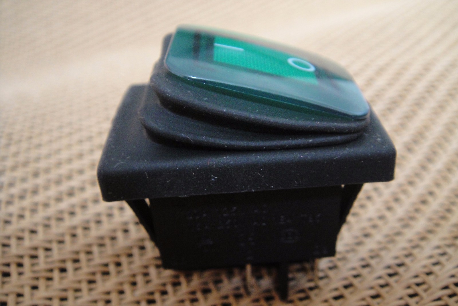 Waterproof Outdoor Boat AC 110v-120v-250v 16A Indicator Light Rocker Switch SPDT