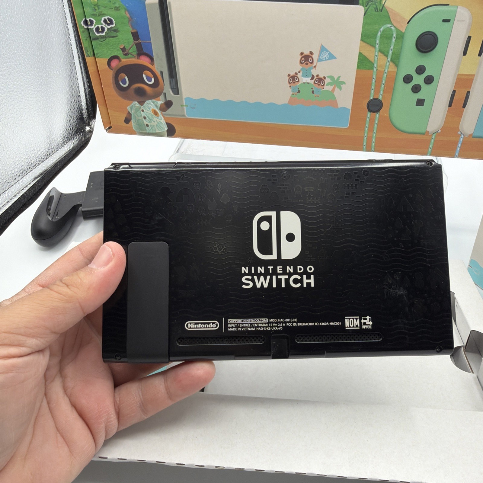 Nintendo Switch Console Animal Crossing Limited Edition Boxed Joy-Con Dock Set