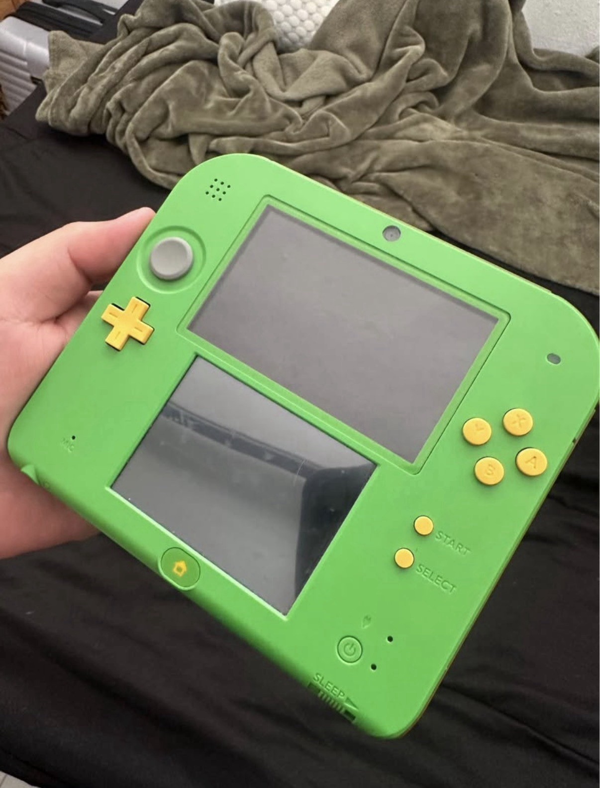 Nintendo 2DS Legend of Zelda Ocarina of Time 3D Green Console