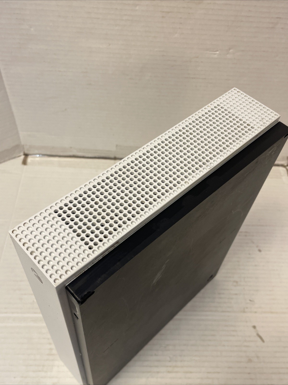 Xbox One S All Digital Edition 1681 White for Parts No Chords