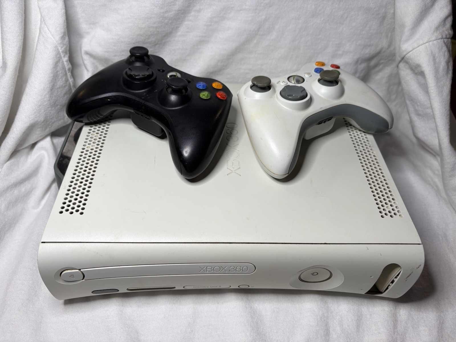 Microsoft Xbox 360 Pro 250GB White Video Game Console Gaming System Bundle