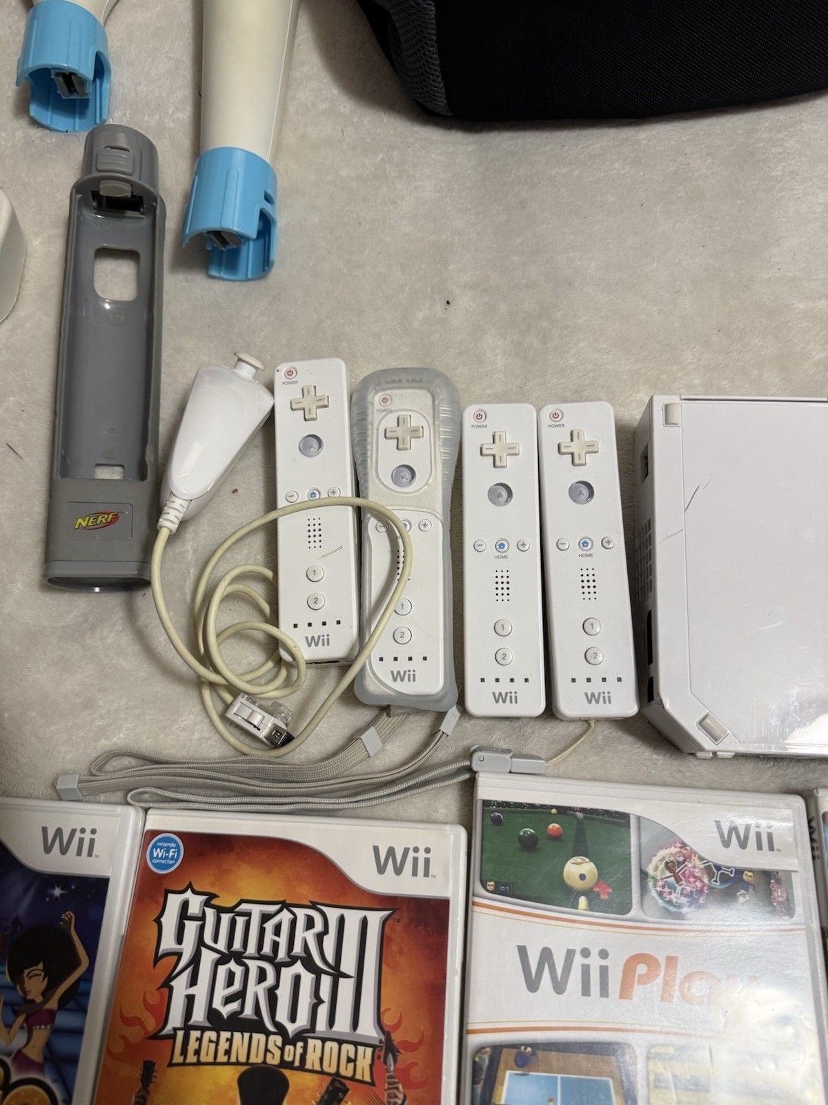 Nintendo Wii Console Bundle 4 Remotes 5 Games Nerf Sports Set Wii Play