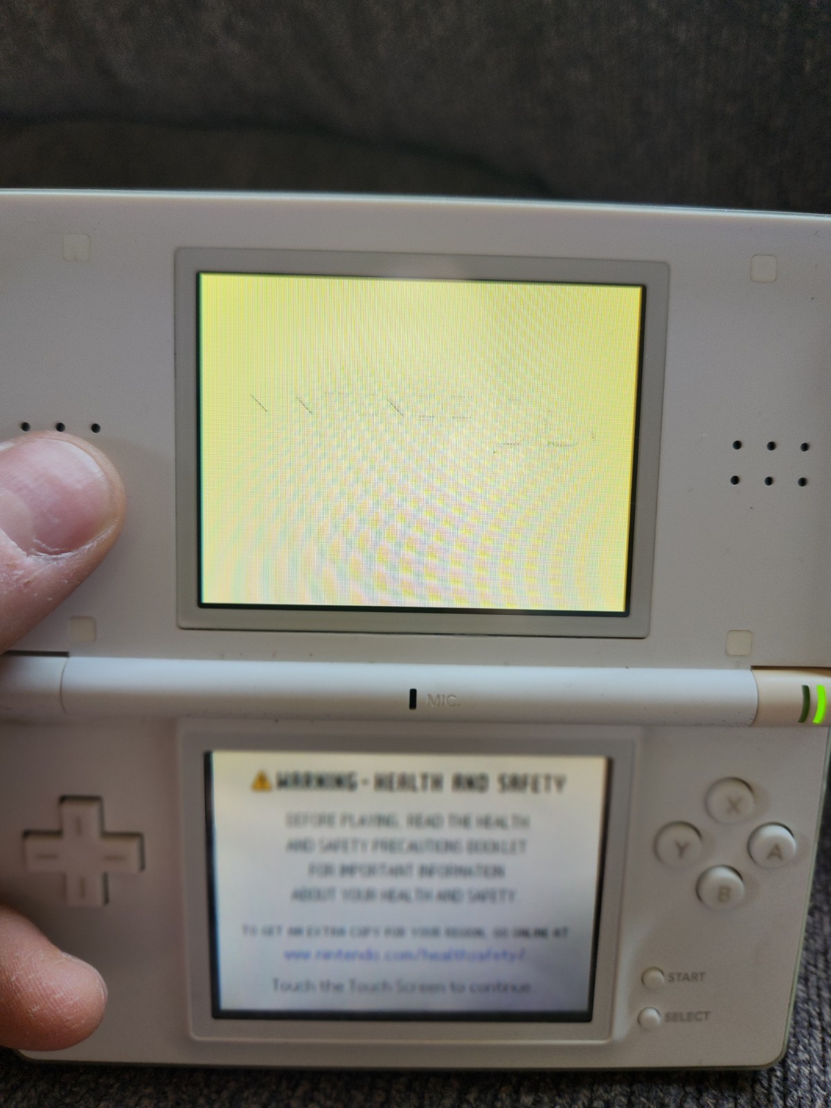 White Nintendo Ds Lite Read description