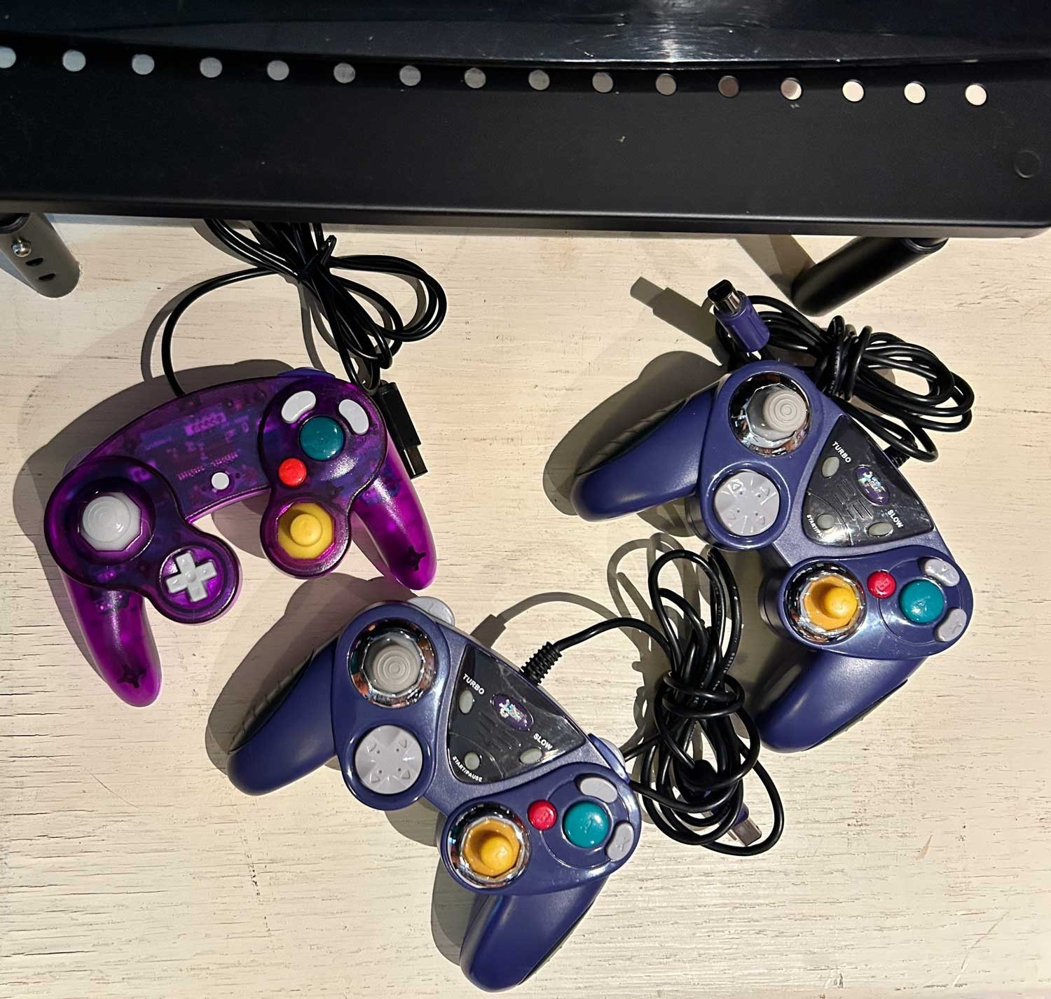 Nintendo GameCube DOL-001 Gaming System Lot – Reshelled Purple/Teal – 7 Games