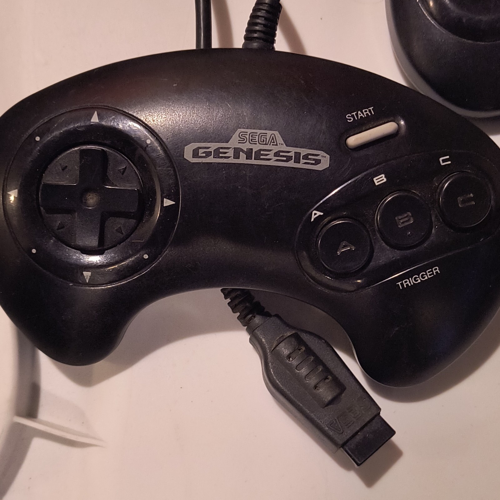SEGA Genesis Console MK-1631 Black NTSC RF w/ 2 Controllers & RF Unit