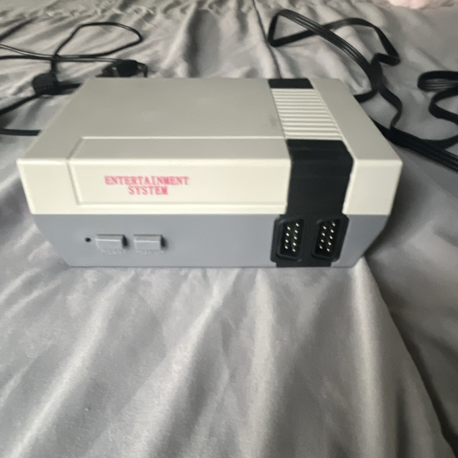 Nintendo NES Entertainment System Microconsole 512MB w/ 2 Controllers AV & AC