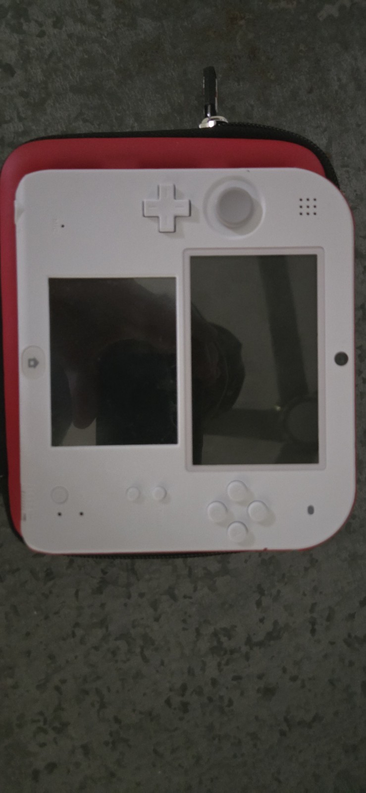 Nintendo 2DS Handheld System White/Pink Touchscreen Camera 4GB Region Free