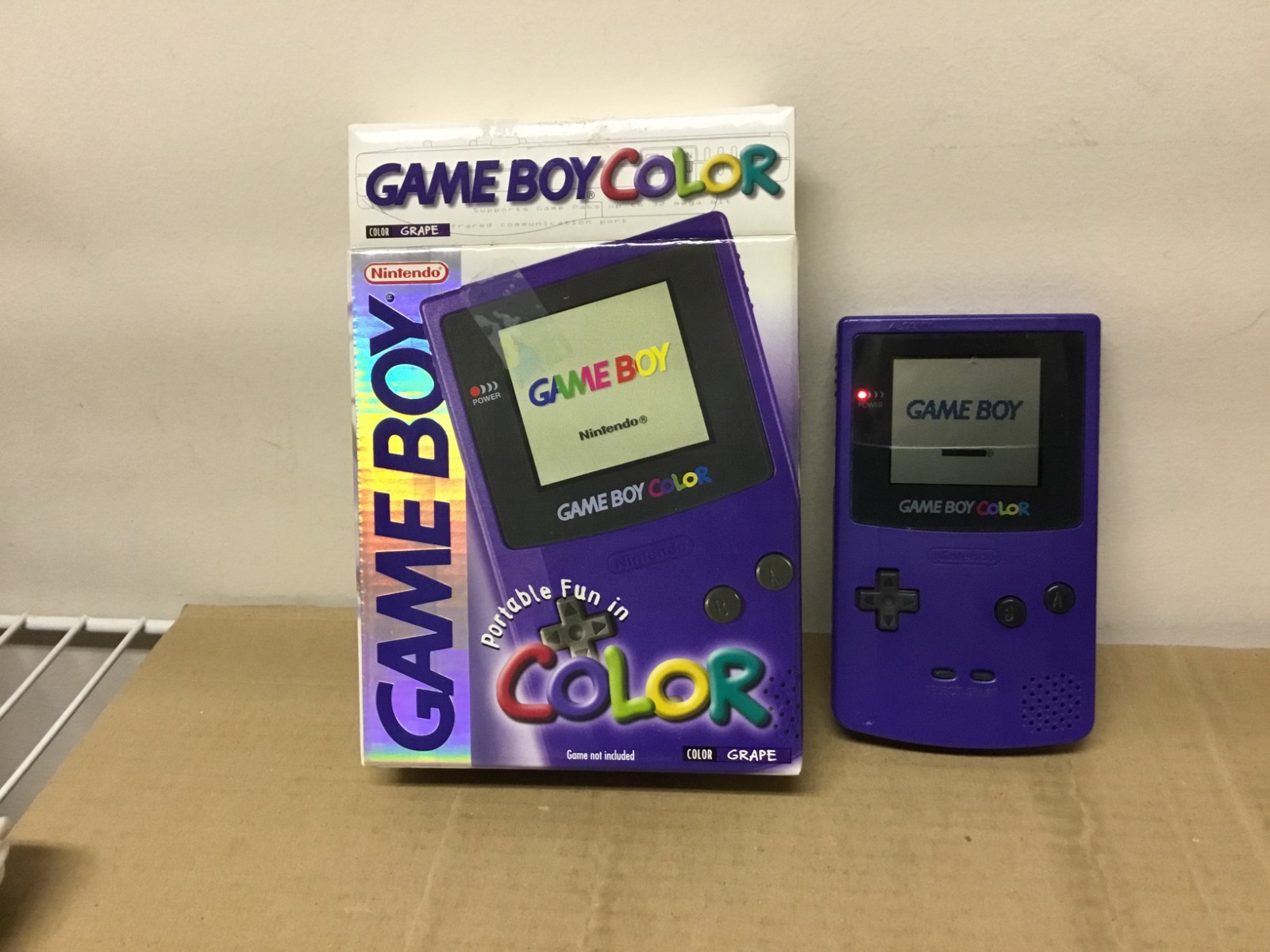 Used Nintendo Game Boy Color Hand Held Console Grape *Tested – Works* CIB