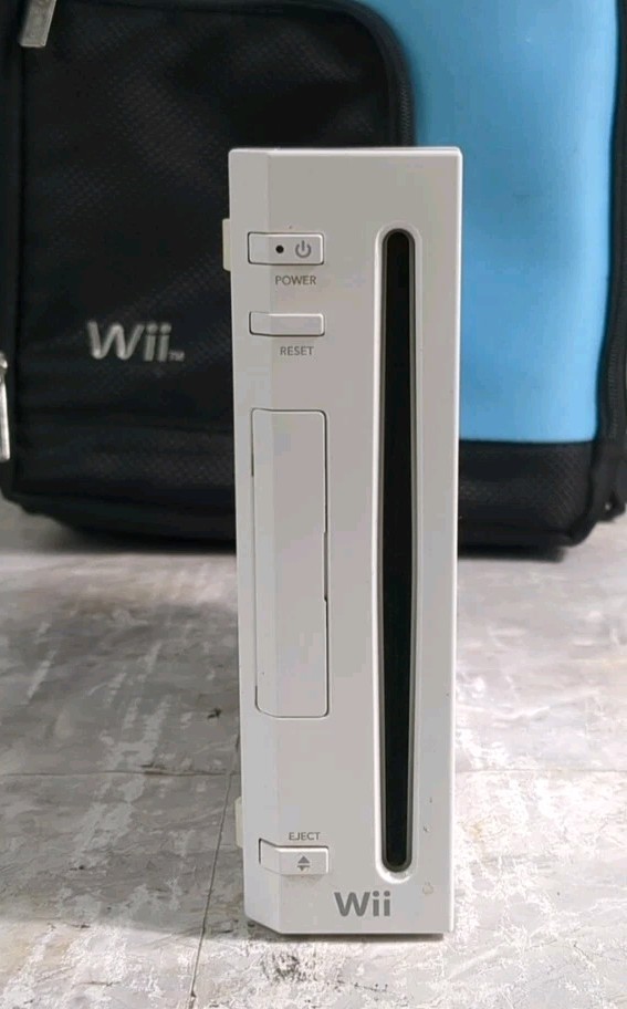 Nintendo Wii RVL-001 White Console Bundle Complete W/Storage Backpack TESTED