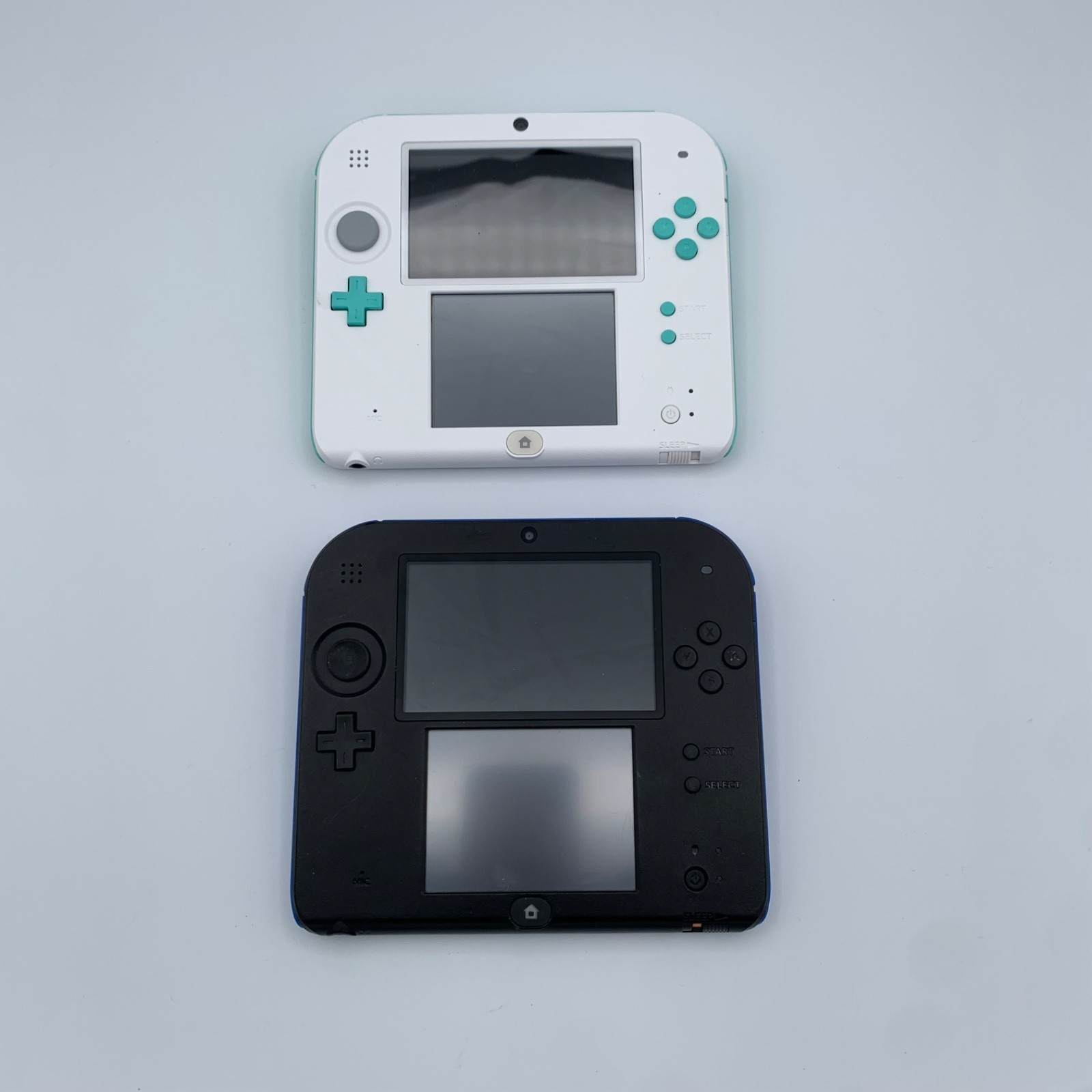 NINTENDO 2DS FTR-001: NOT WORKING / FOR PARTS