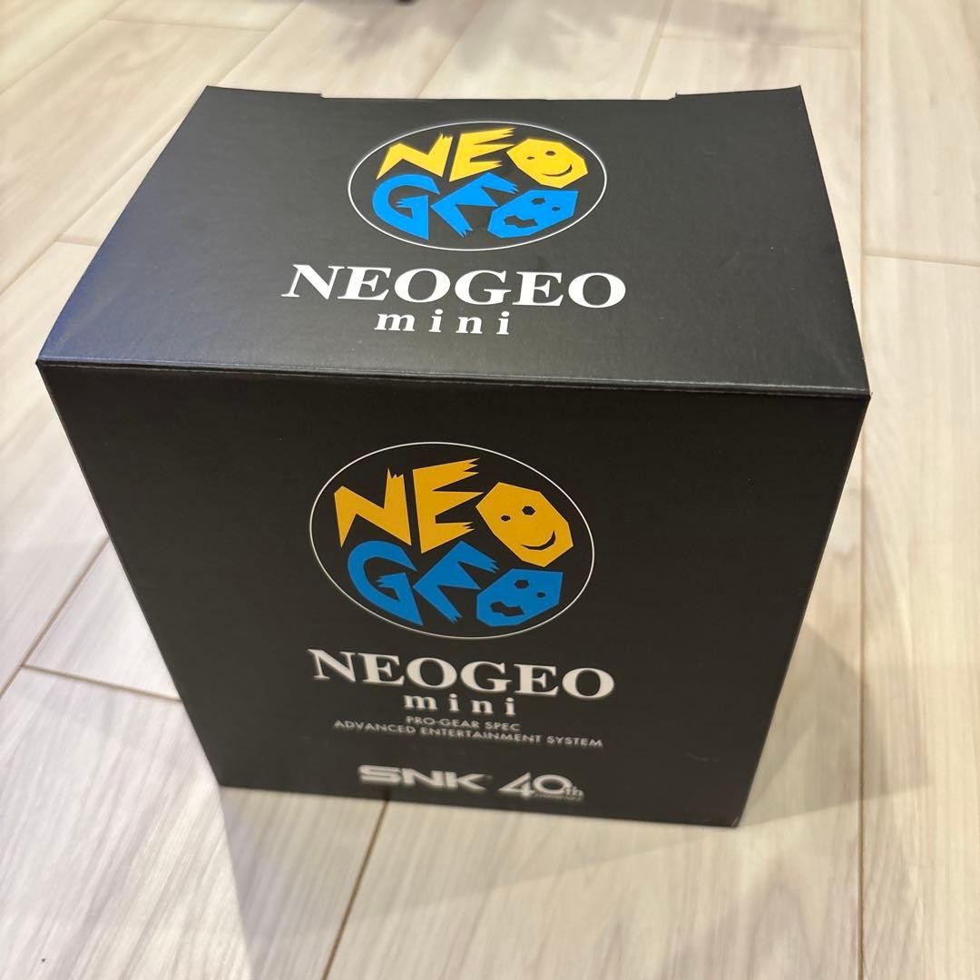 SNK Neo Geo Mini Console Built-in 40 titles of Game 40th Anniversary Used