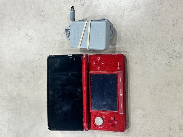 Nintendo 3DS Handheld System – Flame Red