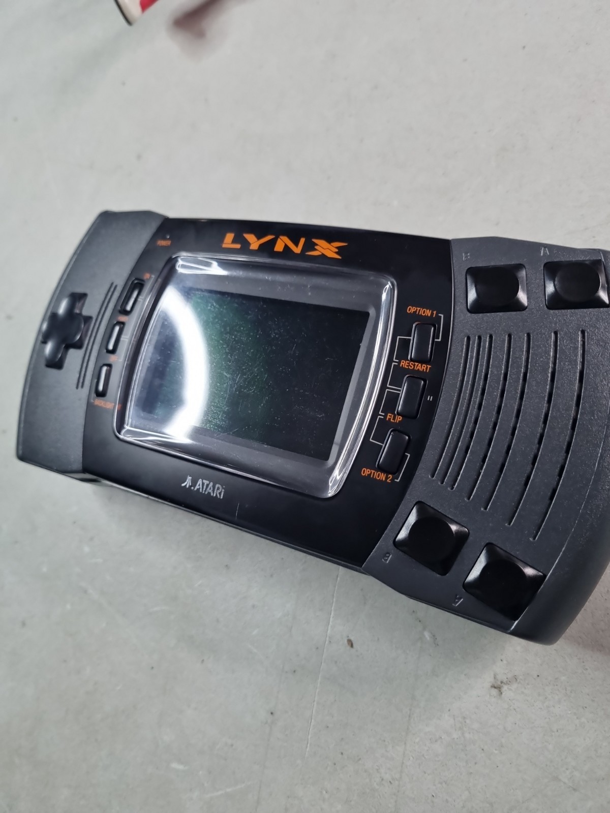 Broken Atari Lynx 2 Gaming Console System PAG-0401 with Battery Cover No Power
