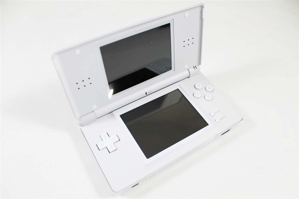 Nintendo DS Lite Polar White System – Discounted!