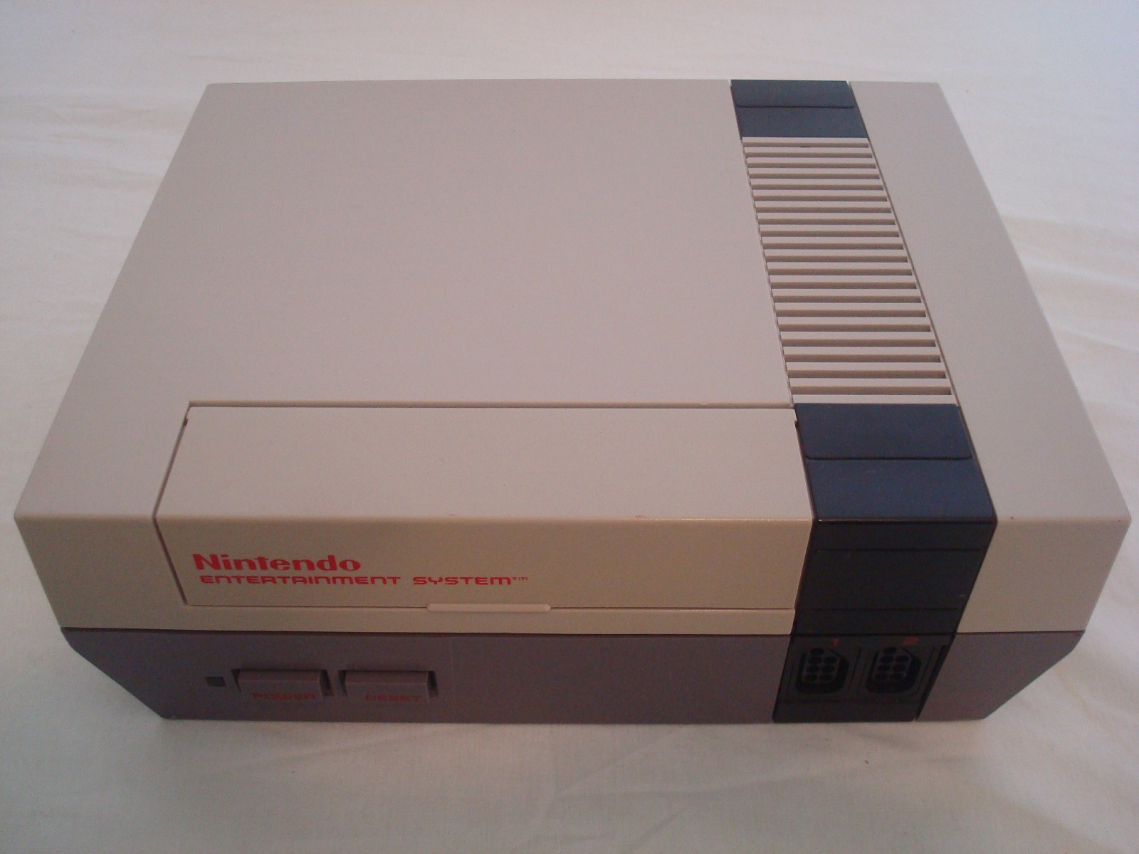 Nintendo NES Console System RESTORED Bundle Fun Game Lot Super Mario 1 2 3 Yoshi