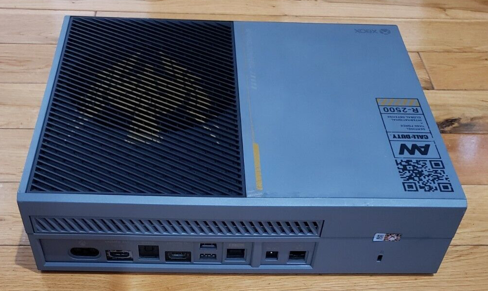 Xbox One Call of Duty Advanced Warfare 1TB Console, Disc Tray Issue, *READ