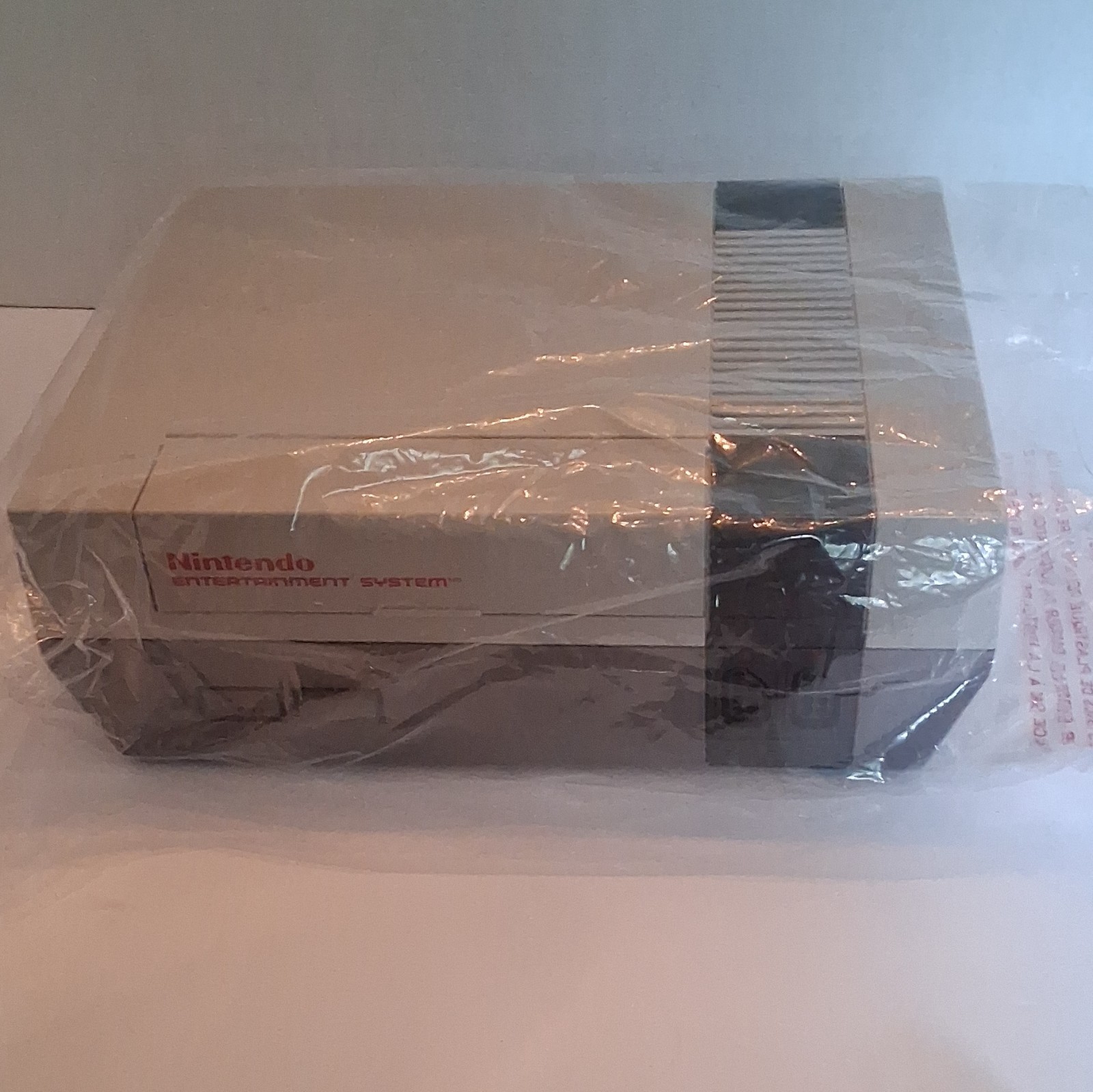 Nintendo NES Action Set NES-001 NTSC-U/C w Zapper SMB/Duck Hunt In Box