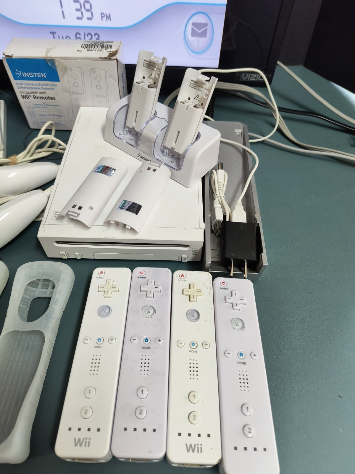 Nintendo Wii Model RVL-001 (USA) [Plays Wii & GameCube Games] Bundle Deal
