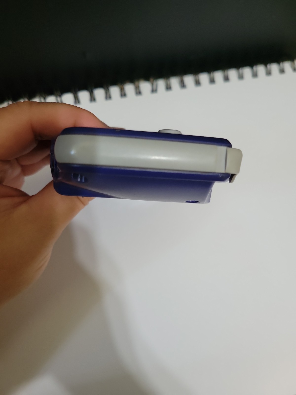 Nintendo Game Boy Advance Handheld System – Indigo (Works, Broken Battery Cover)