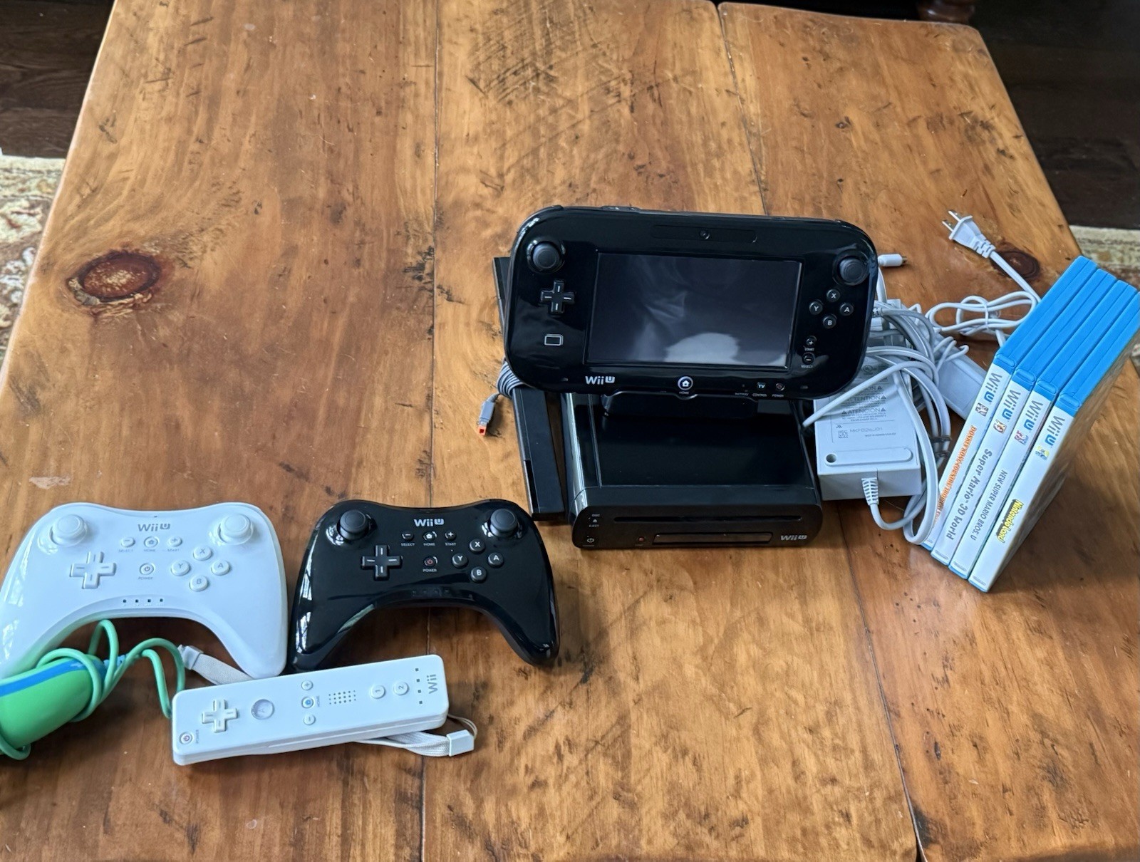 WiiU Bundle 4 Games Including Console, Gamepad, Accessories And Cables