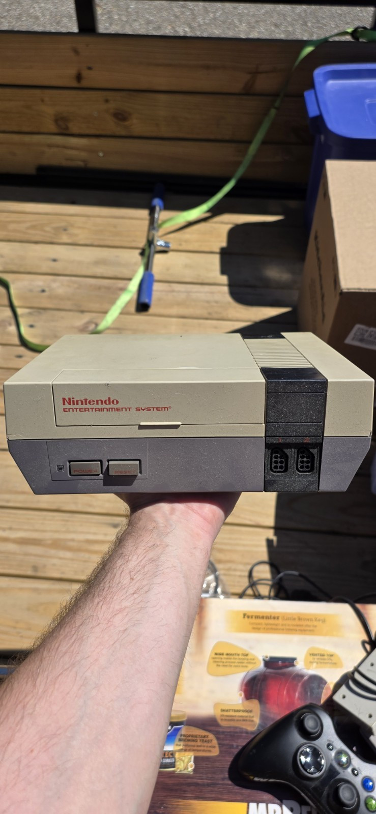 Nintendo NES-001 Console NTSC Gray w/ 2 Controllers & AV Cables