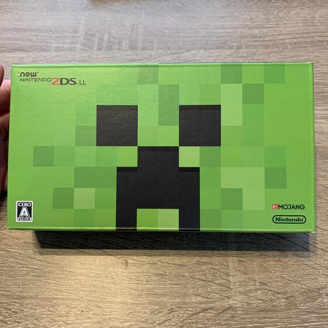 Nintendo 2DS LL Minecraft Edition Handheld Console Creeper Game Rare Japan